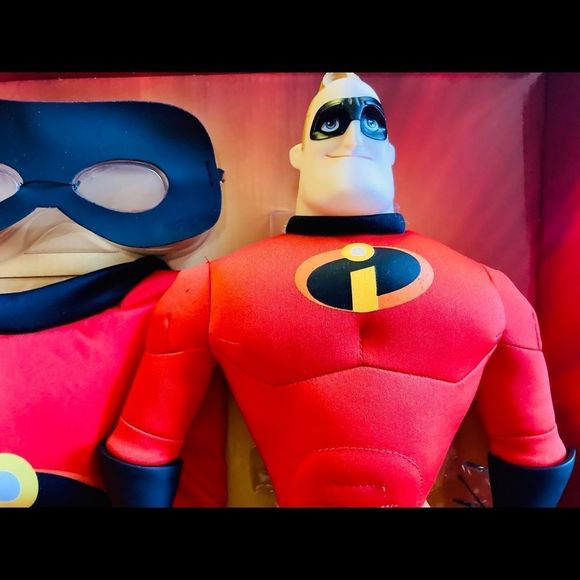 Disney / Pixar Incredibles 2 Mr. Incredible Super Exclusive  Incredibles 2 Mr. Incredible Super Set